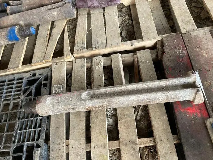 Used AFTERMARKET 5-7/8” TO 6” DIAMETER X 31” LENGTH CABLE TOOL DRILLING CHISEL BIT Other Cutting Tools Pennsylvania US | East West Machinery & Drilling #1417187