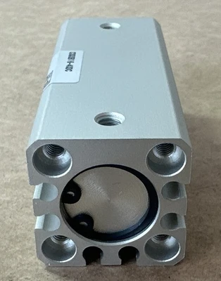 NEW SMC CDQSB16-40DC