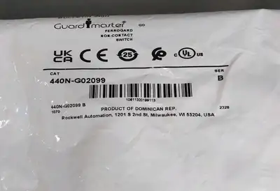 Allen Bradley 440N-G02099/B Safety Switch Module Loc4E32