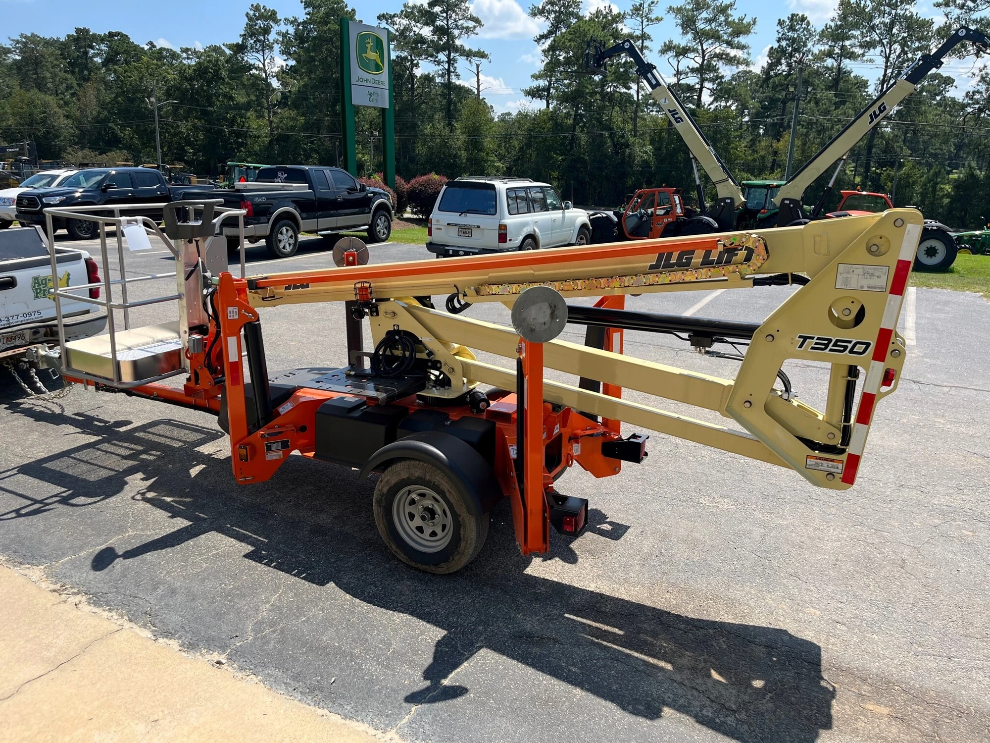 USED 2013 JLG T350