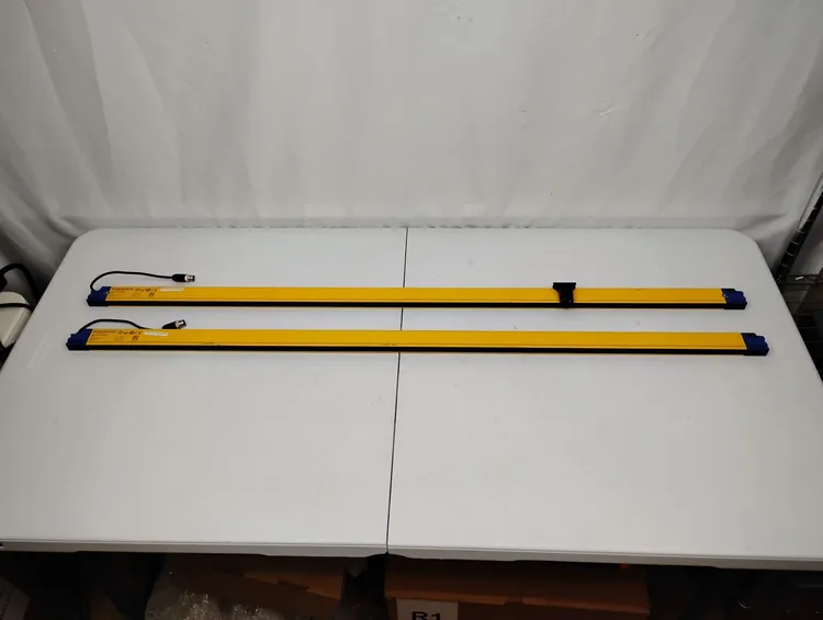 Used DATALOGIC SL4-14-1050-E Light Curtains & Grids US | Sporadic Surplus LLC #1084397