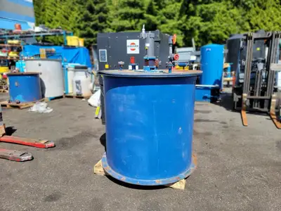 Metal Mixing Tank w/ Fittings
