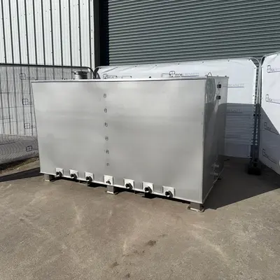5,100L S/S Enclosed Rectangular tank