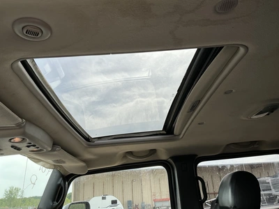 USED 2005 HUMMER H2