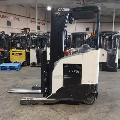 USED 2016 CROWN RR5725-45
