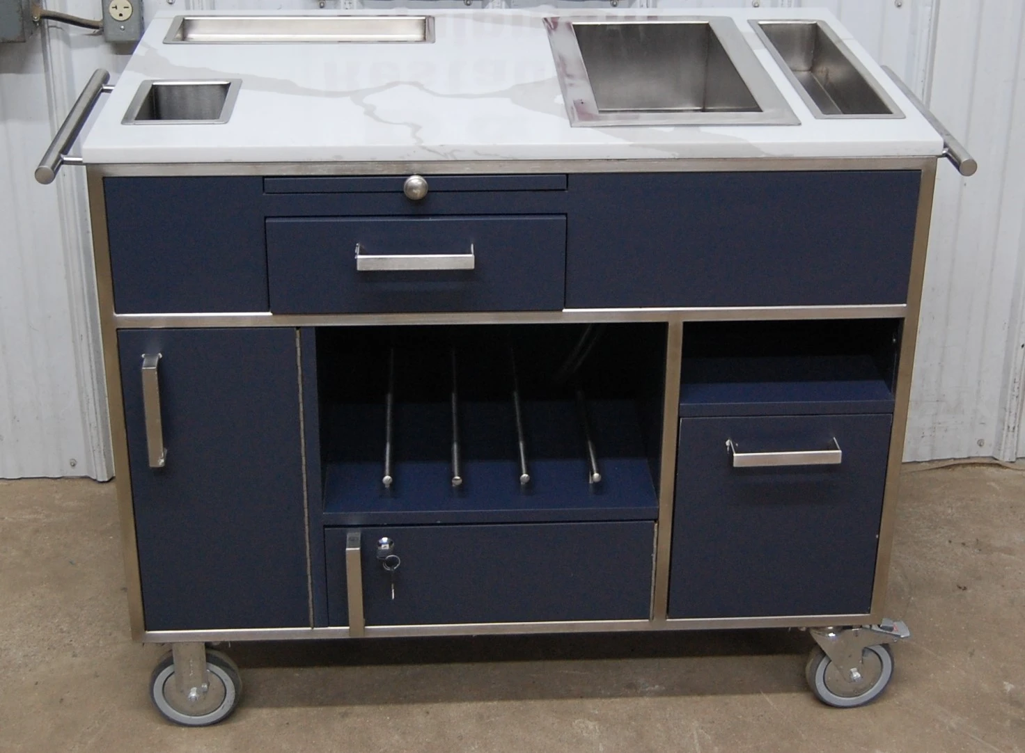 142-1102 Mobile Coffee Wine Liquor Portable Bar Cart