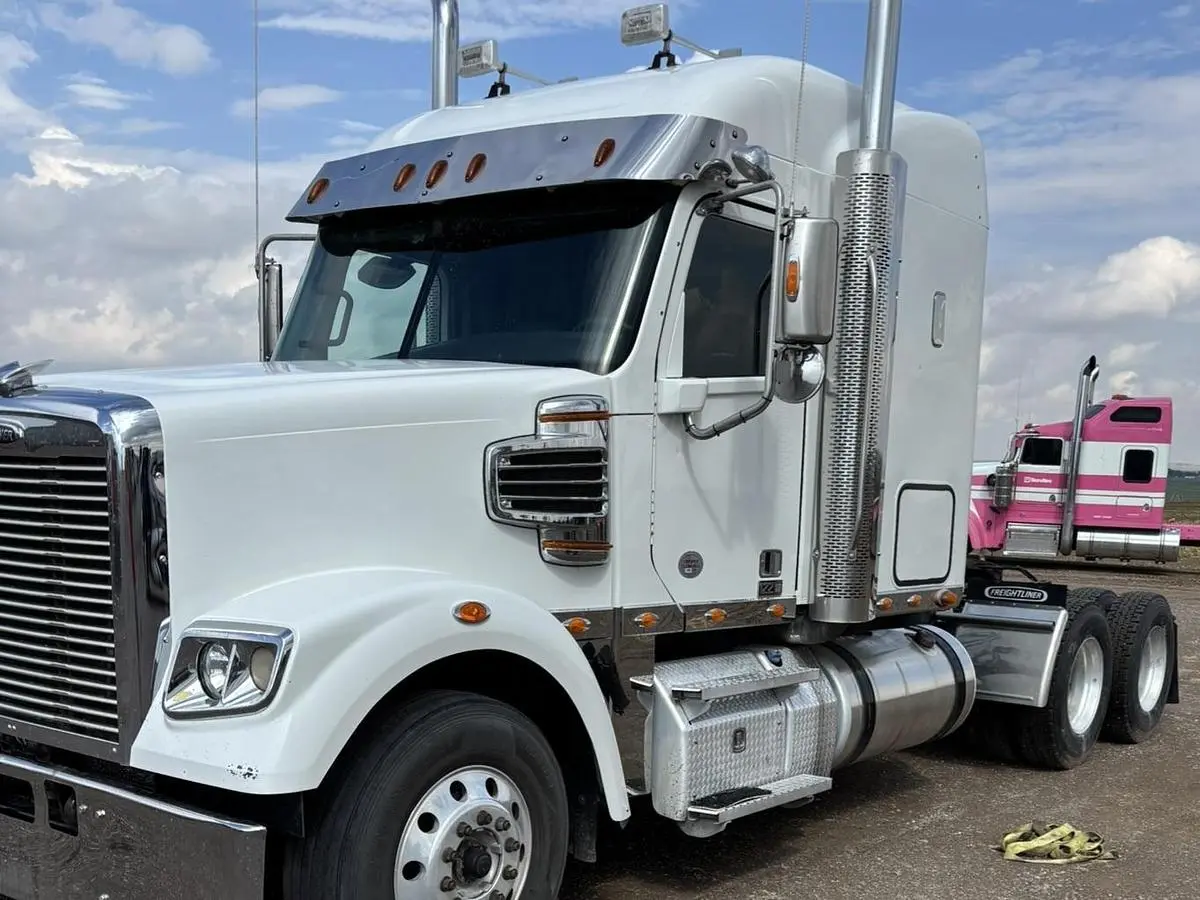 USED 2021 FREIGHTLINER CORONADO 122SD