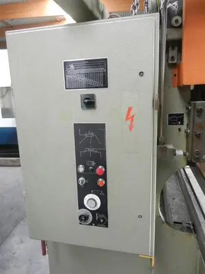 USED SAFAN SK 50 TON X 2550 MM CNC