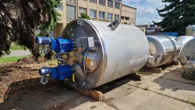Hoeksma & Velt 6,000 Litre Stainless Steel Tanks | Perry Equipment (2)