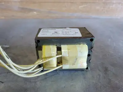 Used SYLVANIA M175/TRI Misc Electrical & Power Parts British Columbia CA | Lenmark #247722