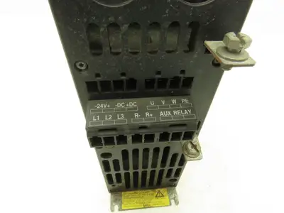 Danfoss VLT5004 Variable Speed AC Drive 2.2kW 3Hp 380-440V 460-500V 3PH 0-1000Hz