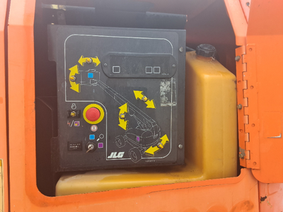 USED 2015 JLG 600S