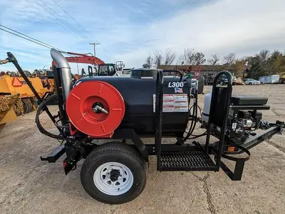 2025 LEEBOY 300 Asphalt Distributors | Mid South Machinery (2)