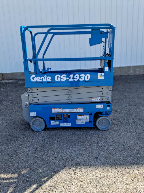 USED 2017 Genie GS-1930
