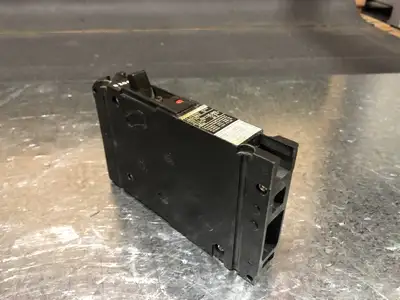 USED SIEMENS HED41B015