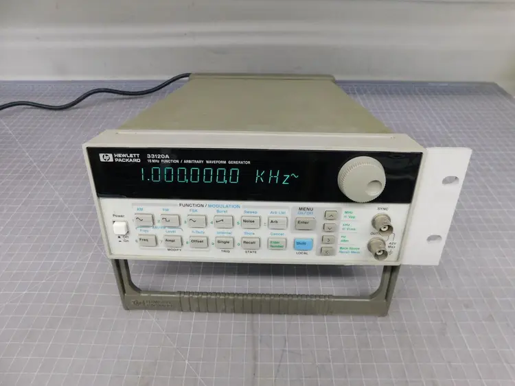 Used _UNKNOWN_ _UNKNOWN_ Signal Generators Texas US | Aucto #1510350