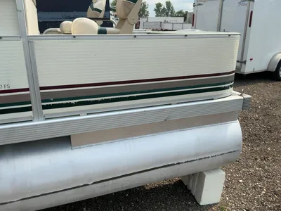 Used 2001 BENNINGTON 227 FS Boats (Misc) Michigan US | Miedema Asset Management Group #1321235