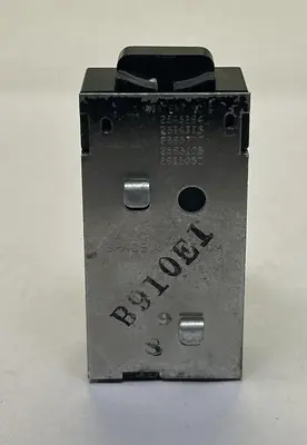 Used BULLDOG ELECTRIC 31120 Circuit Breakers | Surplus Asset Holdings #1189046