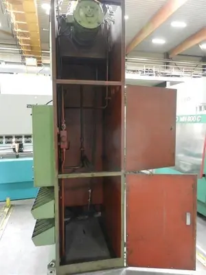 USED LVD 120 TON + 40 TON
