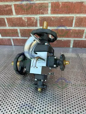 USED 4 ITT PURE-FLO STAINLESS STEEL DIAPHRAGM VALVES W/ 1.5" TO 1/2" SANITARY FITTING