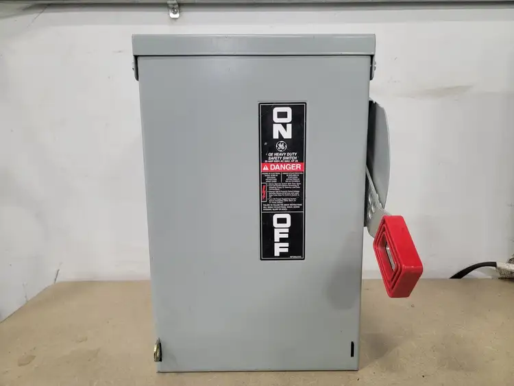 Used GENERAL ELECTRIC TH3361 Safety Products (Other) British Columbia CA | Lenmark #367239
