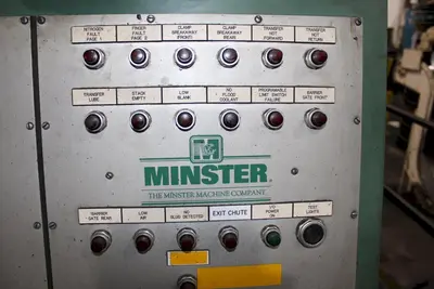 USED 1997 MINSTER 400 TON SSDC PRESS