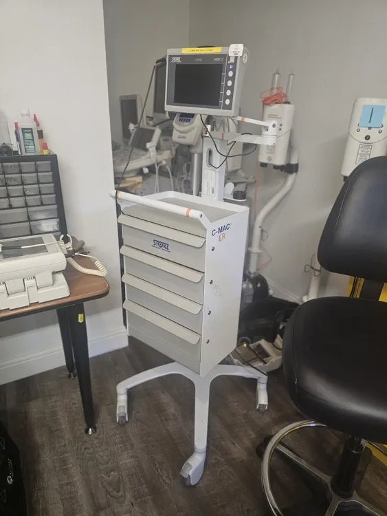 Used Karl Storz Karl Storz C-Mac 8403 ZX Monitor with Stand and Cart Endoscopy Texas US | PT Medical Technologies #1458815