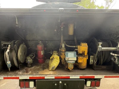 Used 2017 Peterbilt 348 Fuel & Lube Trucks Maryland US | Zadoon Equipment #1480778