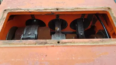 USED NATIONAL JWS-165L TRIPLEX WELL SERVICING REVERSING MUD PUMP TRAILER