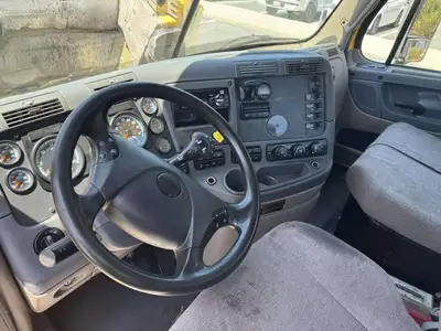 Used 2019 FRHT X11364ST Conventional trucks California US | Commerce Truck Equipment Sales #1548749