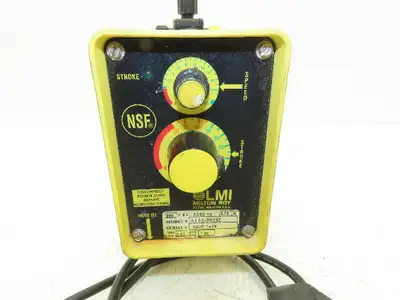 LMI Milton Roy A153-392SI Chemical Metering Dosing Pump 3.8 LPH 230V