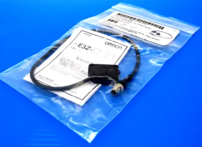 NEW OMRON E3Z-T81A-D PHOTOELECTRIC SENSOR E3ZT81AD