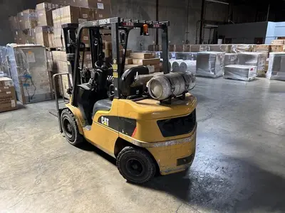 USED 2013 CATERPILLAR 2P6000