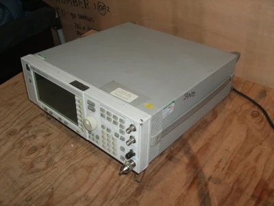 USED AGILENT E4420B