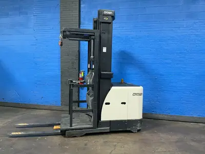 Used CROWN SP352030 Electric Lifters Ohio US | HGR 24 #1446261