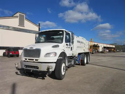 USED 2024 Freightliner M2 106