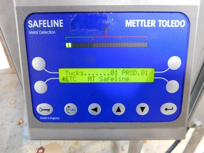 USED SAFELINE METAL DETECTOR V3, SS, 2 X 6", 100/