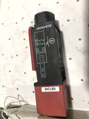Telemecanique XCSPA593 Preventa XCS Safety Interlock Switch-NIB