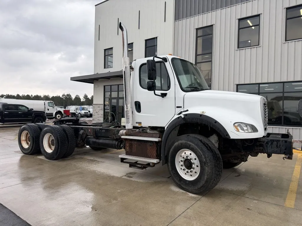 Used 2012 FREIGHTLINER BUSINESS CLASS Cab Chassis trucks Minnesota US | Carco Truck & Equipment #1513996