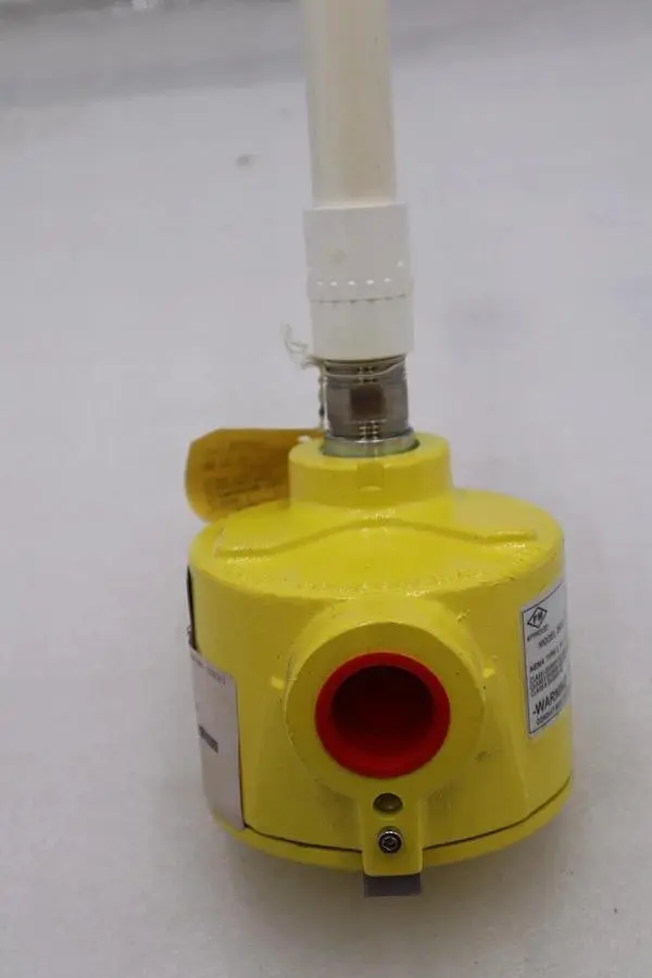 FCI FLUID COMPONENTS INTERNATIONAL FLT93A-0B1A103C1B00000 NEW STOCK 025-A