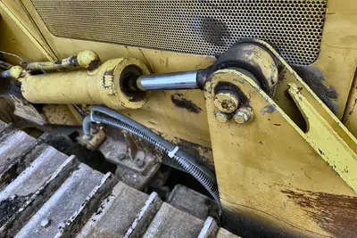 Used 2001 CATERPILLAR D5C Bulldozers Pennsylvania US | Proxy Equipment #1377711