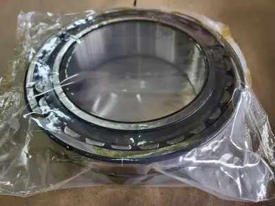 NEW SKF 23028 CC/W33