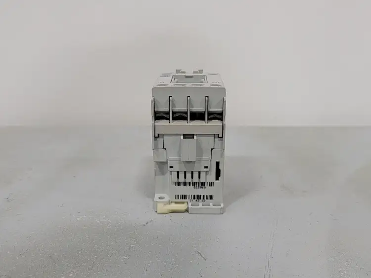 Used ALLEN-BRADLEY 700-CF220 Misc Electrical & Power Parts British Columbia CA | Lenmark #246994