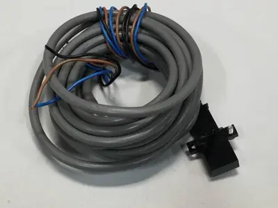 USED OMRON EE-SPY402