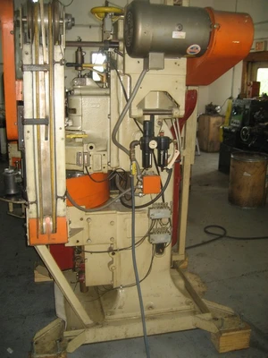 Canco 08 Oil Filter Closer/Seamer with Indexing Dial