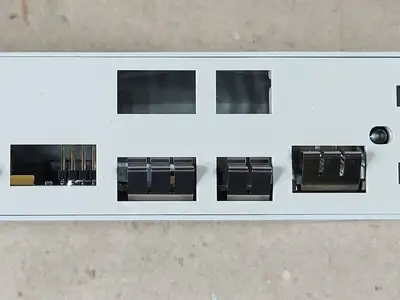 NEW 2008 SCHNEIDER ELECTRIC 140NOE77111