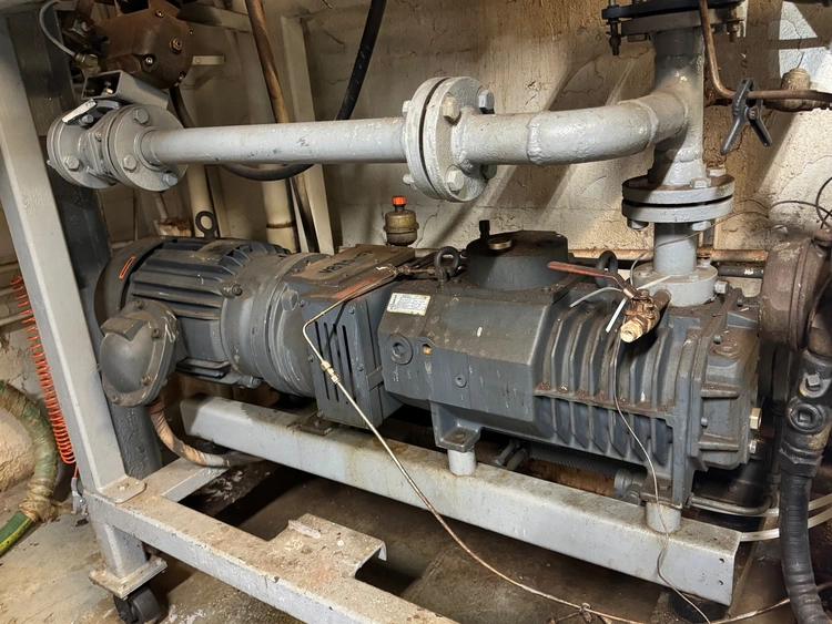 Used BUSCH BT06 Vacuum Pumps New Jersey US | Perry Equipment #470351
