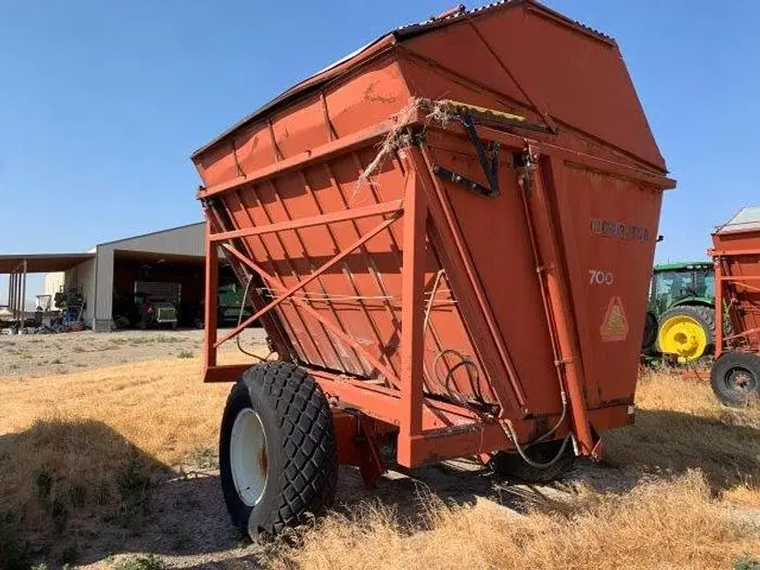 Used RICHARDTON 700 Silage Wagons Idaho US | Berry Machinery #911103