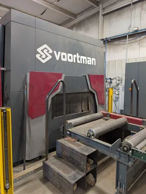 USED 2023 VOORTMAN V807