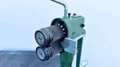 TIN KNOCKER TK Manual Crimper Beader (w/Pedestal) Trimming, Beading & Flanging Machines | THREE RIVERS MACHINERY (3)